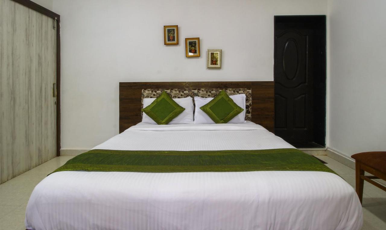 Treebo Trend Skylight Royal Stay Candolim Exterior foto