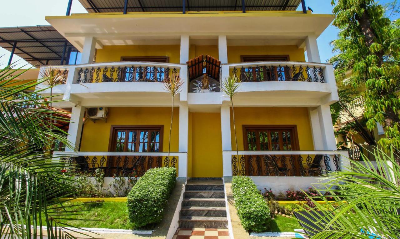 Treebo Trend Skylight Royal Stay Candolim Exterior foto